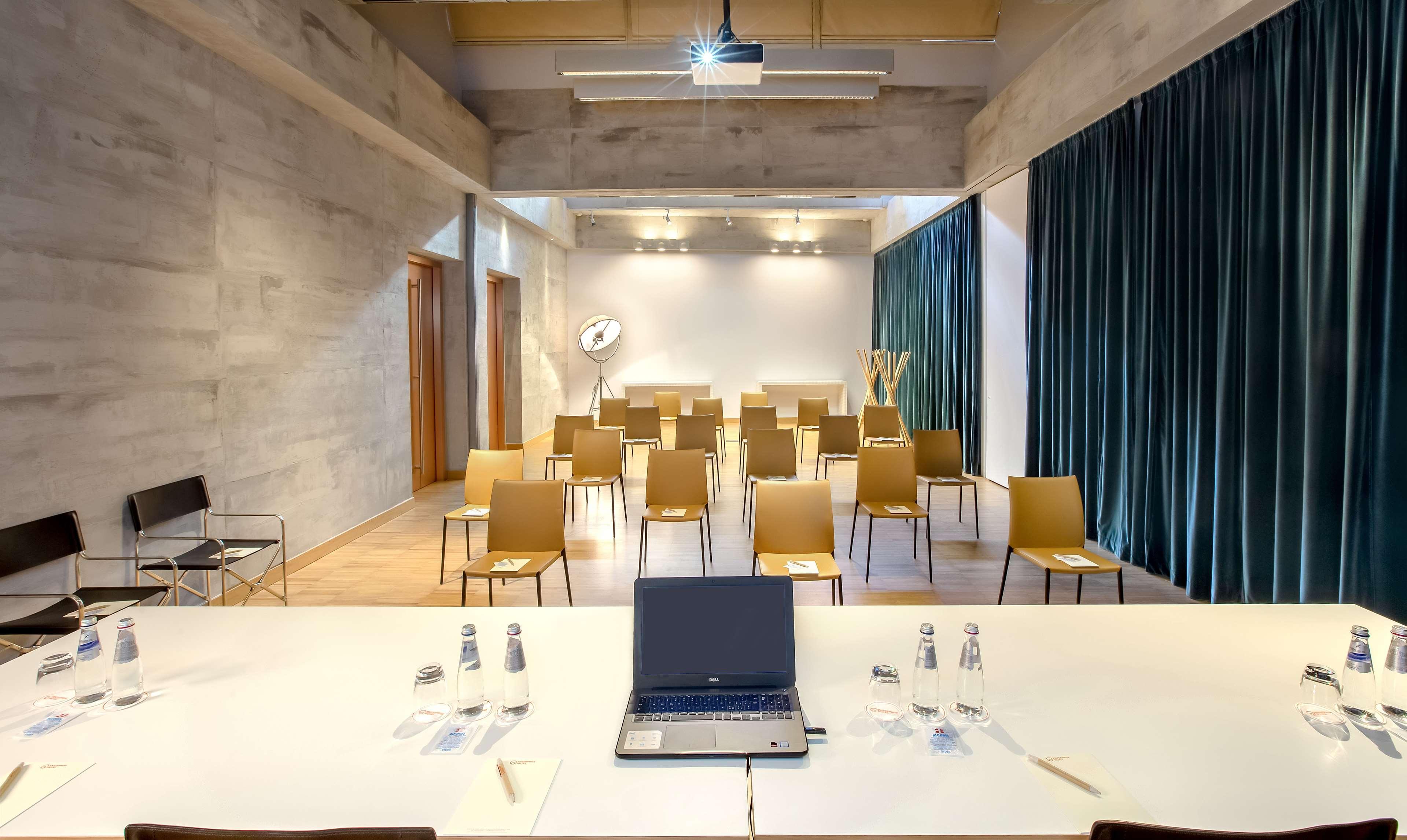 Enterprise Design & Boutique Milaan
